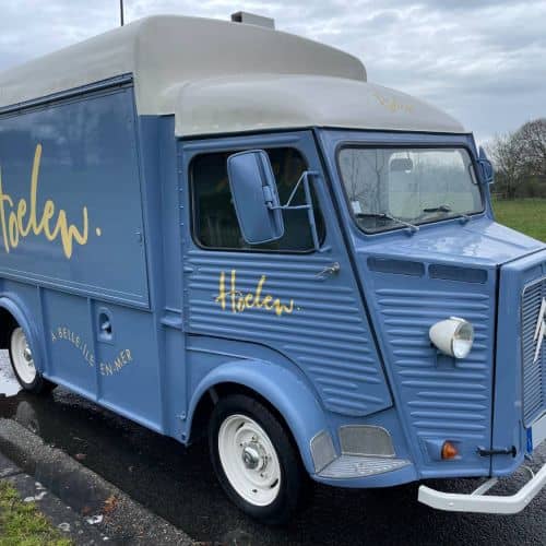 Citroën HY Hoelew — food truck bleu vintage avec lettrage doré