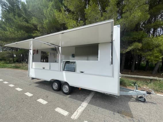 Remorque traiteur 5.20m — grande capacité de production