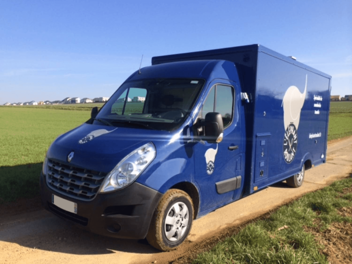 Renault Master food truck — vue de face