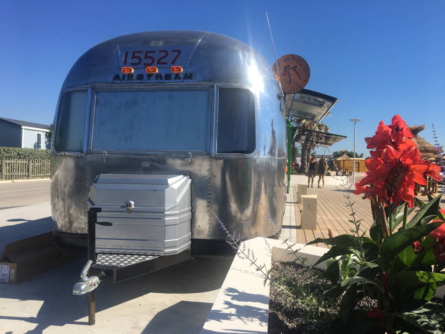 Airstream Papy Coq — Rôtisserie dans une Caravane Airstream