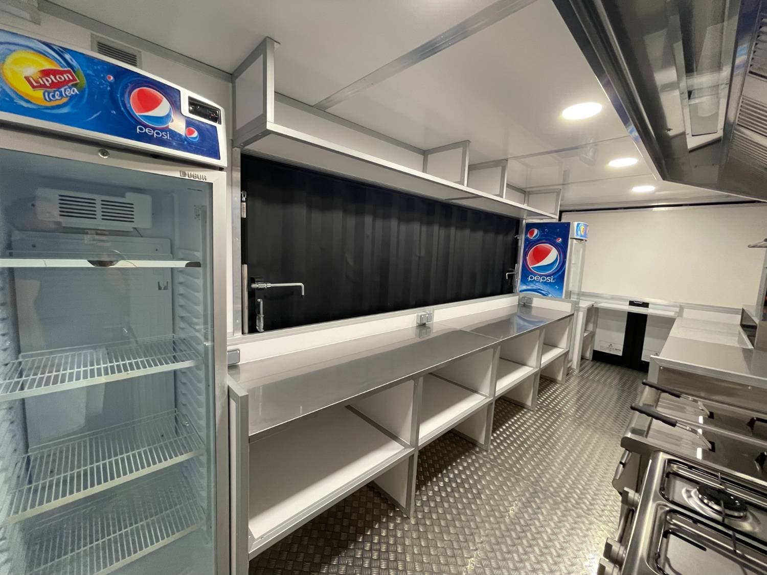 Vue intérieure de la cuisine professionnelle