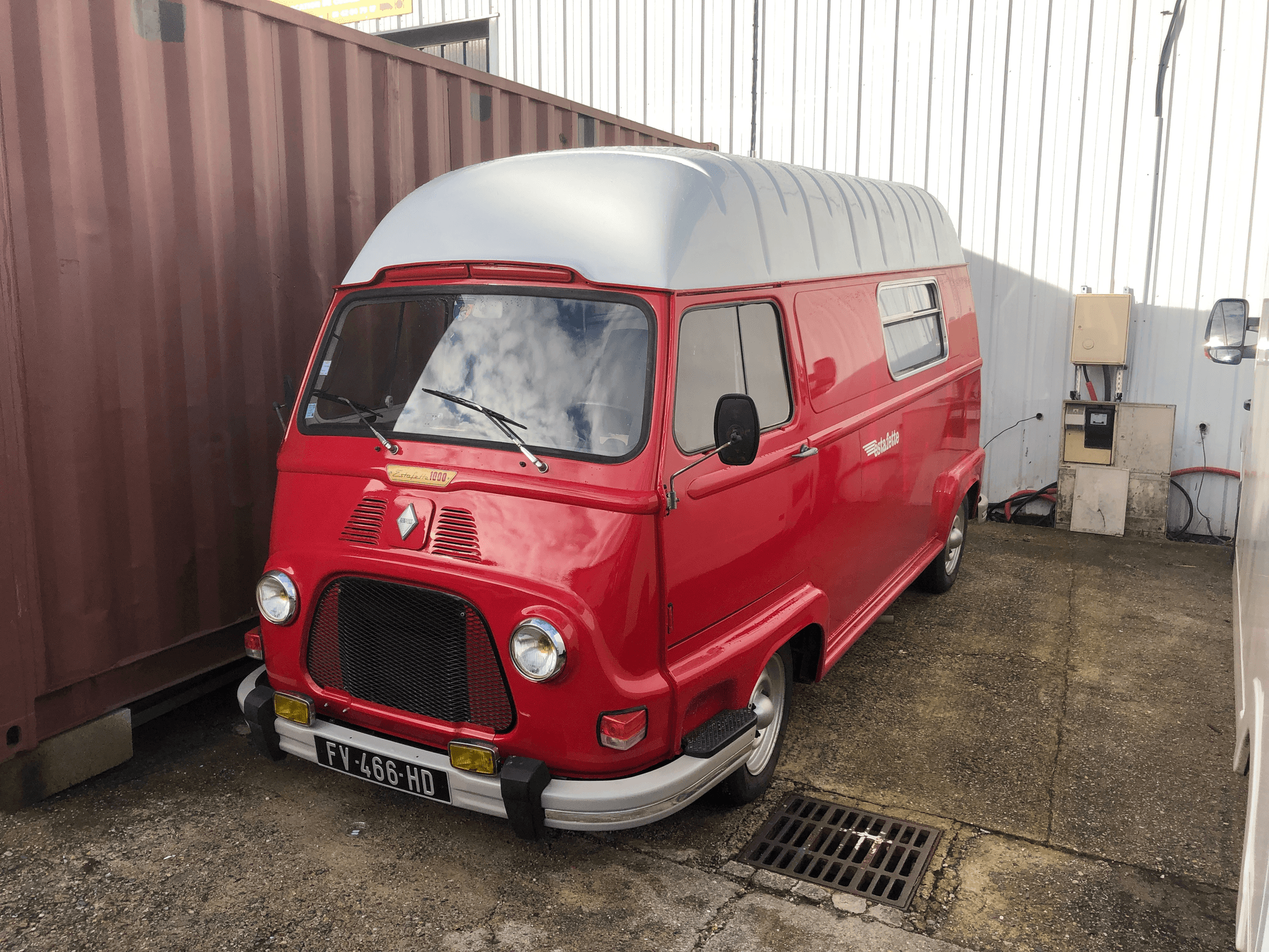 Estafette rouge — atelier