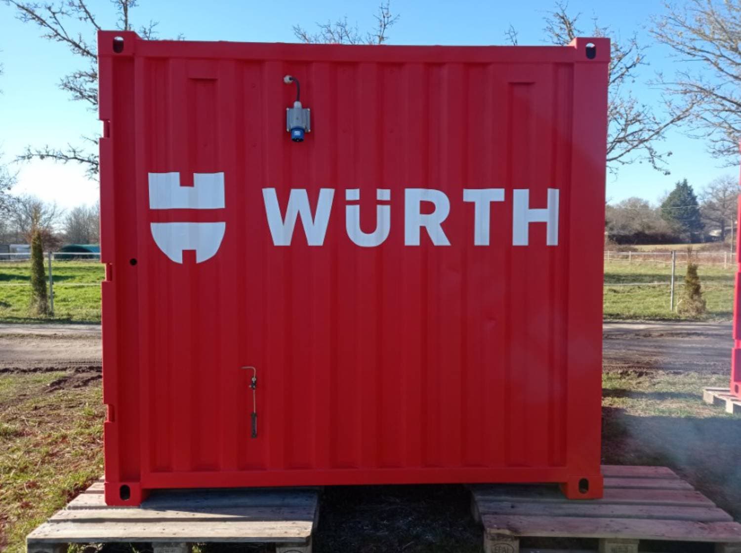 Habillage Total Containers — Personnalisation Intégrale