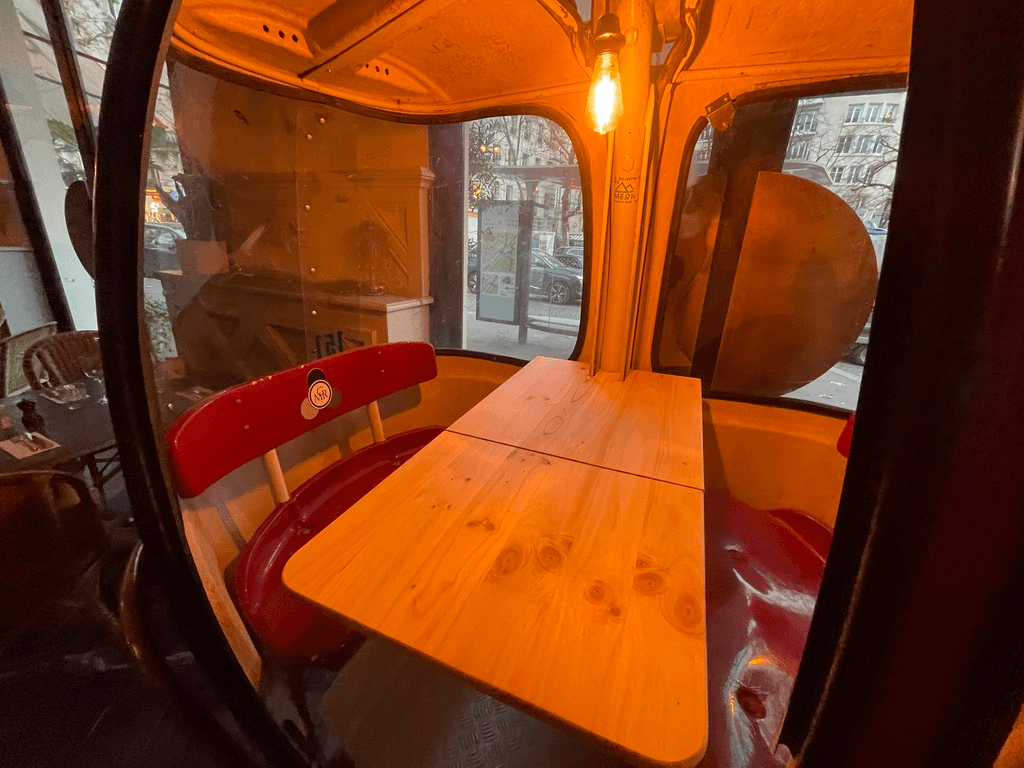 Megg restaurant Auteuil — intérieur