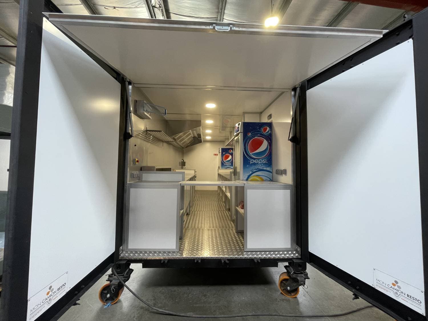 Container snack aménagé avec équipements professionnels