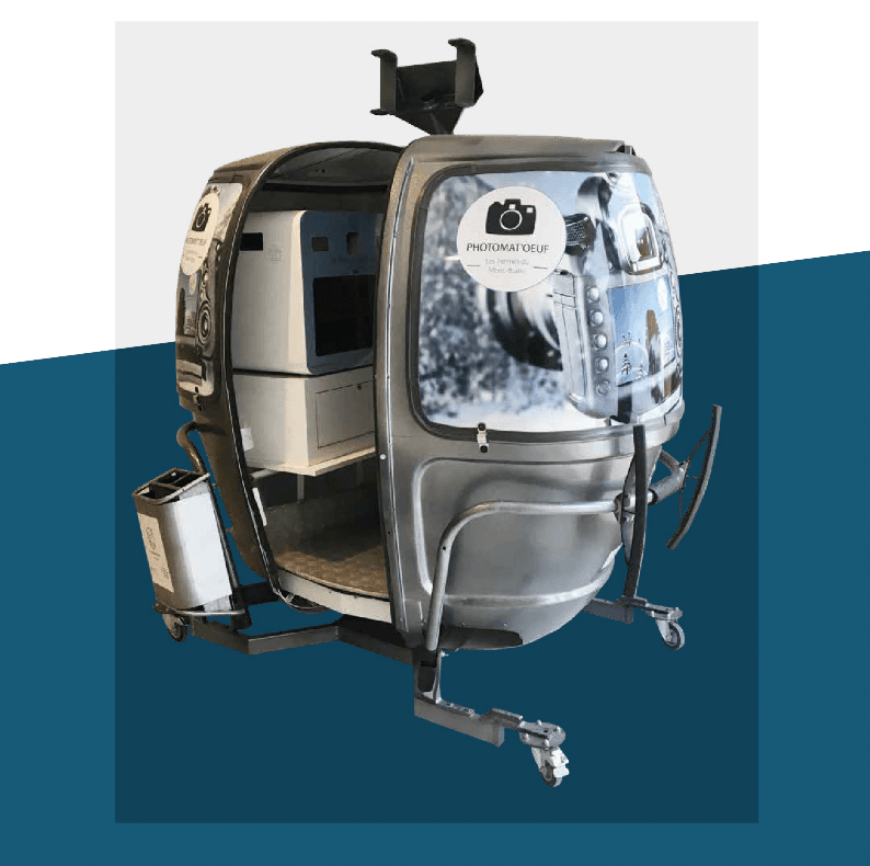 Télécabine MEGG en version Photomat'œuf argentée