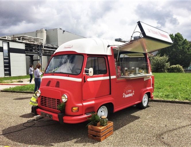 Renault Estafette transformée en food truck vintage