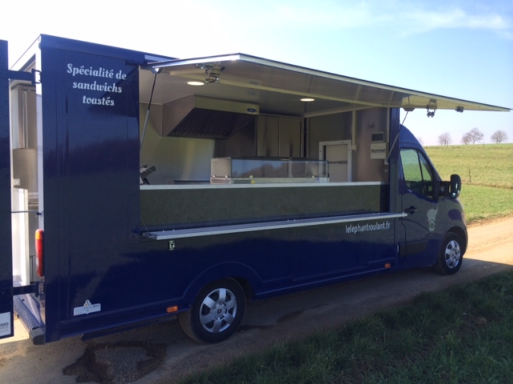 Renault Master avec ouverture latérale complète — vue intérieure